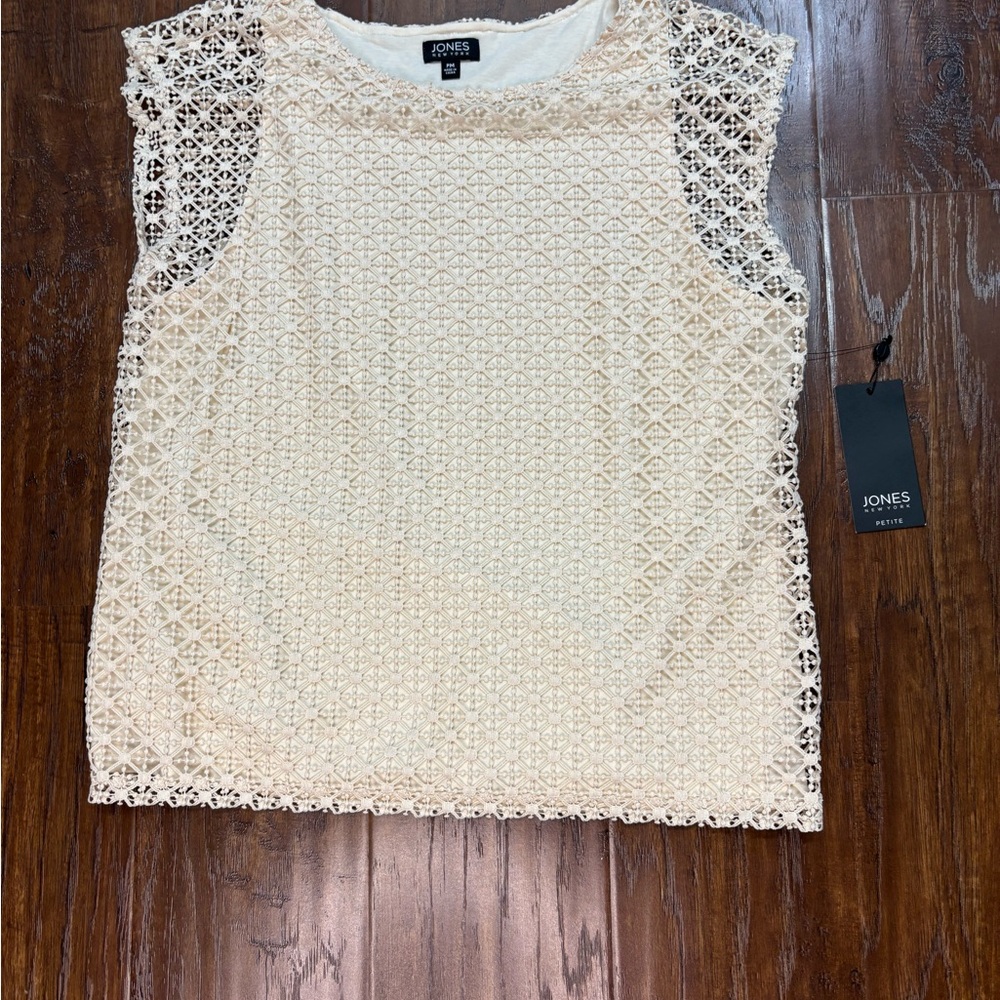 NWT Jones New York Vintage Cream Size Medium Lace Short Sleeve Blouse #2052